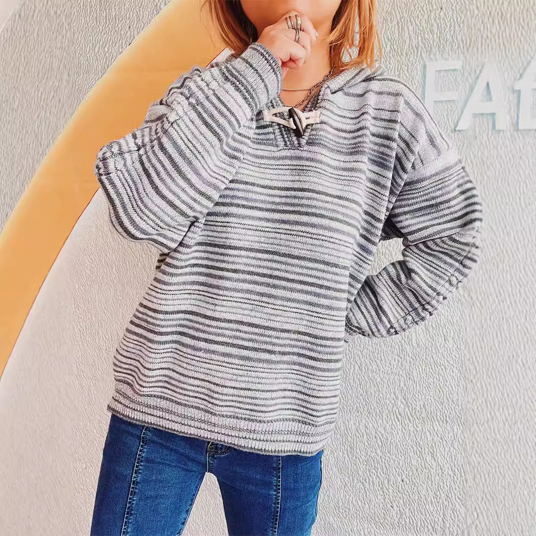 Kvinnors randiga hoodie med vida ärmar och dragsko Mirla-Eva Jonsson