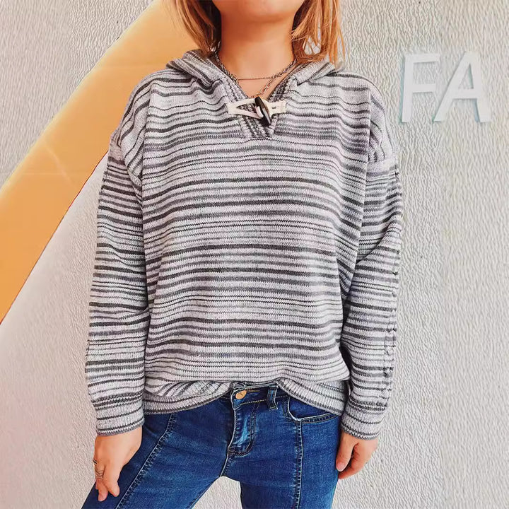 Kvinnors randiga hoodie med vida ärmar och dragsko Mirla-Eva Jonsson