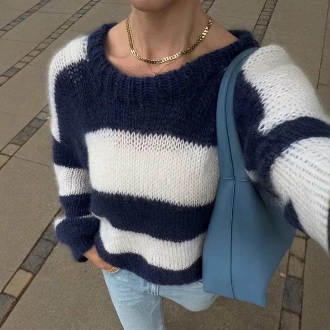 Kvinnors randiga stickade tröja med rund halsringning Mirla-Eva Jonsson