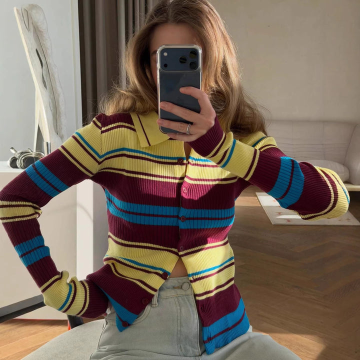 Kvinnors ribbad cardigan med breda ränder och krage Mirla-Eva Jonsson