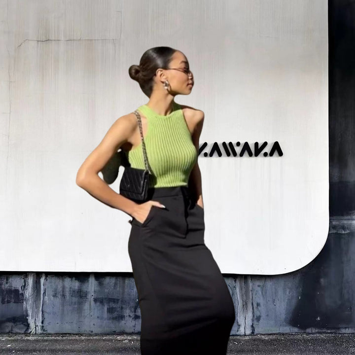 Kvinnors ribbad crop-top med högskuren halsringning Mirla-Eva Jonsson