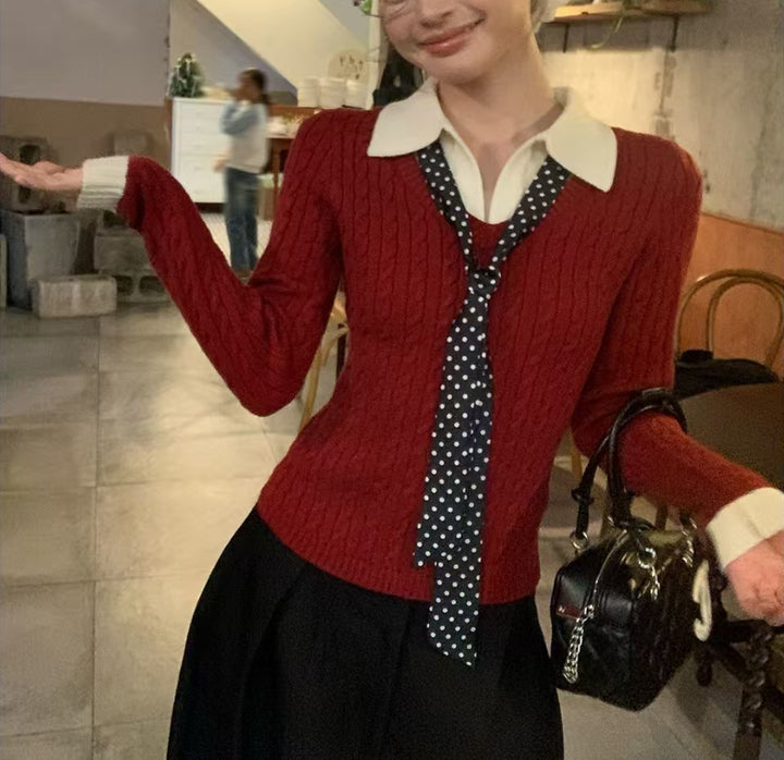 Kvinnors ribbad stickad tröja med skjortkrage och slipsMirla-Eva Jonsson