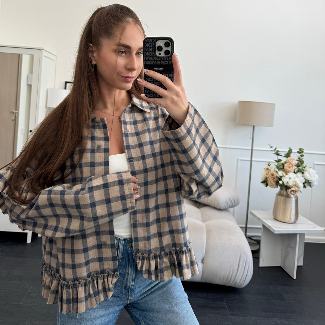 Kvinnors rutiga skjorta med volangdetaljer Mirla-Eva Jonsson