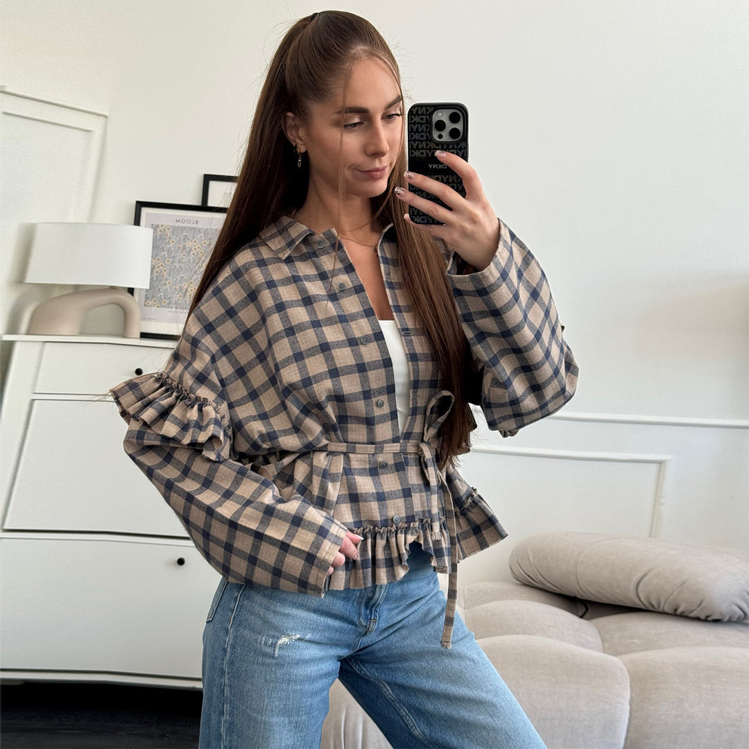 Kvinnors rutiga skjorta med volangdetaljer Mirla-Eva Jonsson