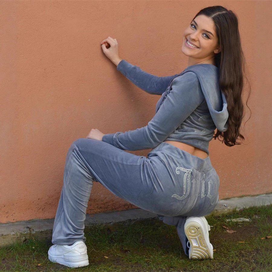 Kvinnors sammetsoverall med glitterdetaljer Mirla-Eva Jonsson