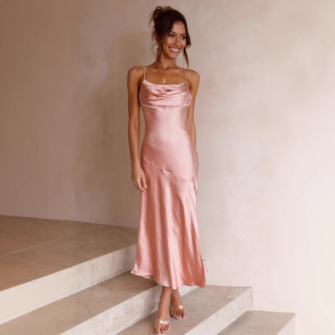 Kvinnors satin maxikjol med elegant slits och justerbara band Mirla-Eva Jonsson