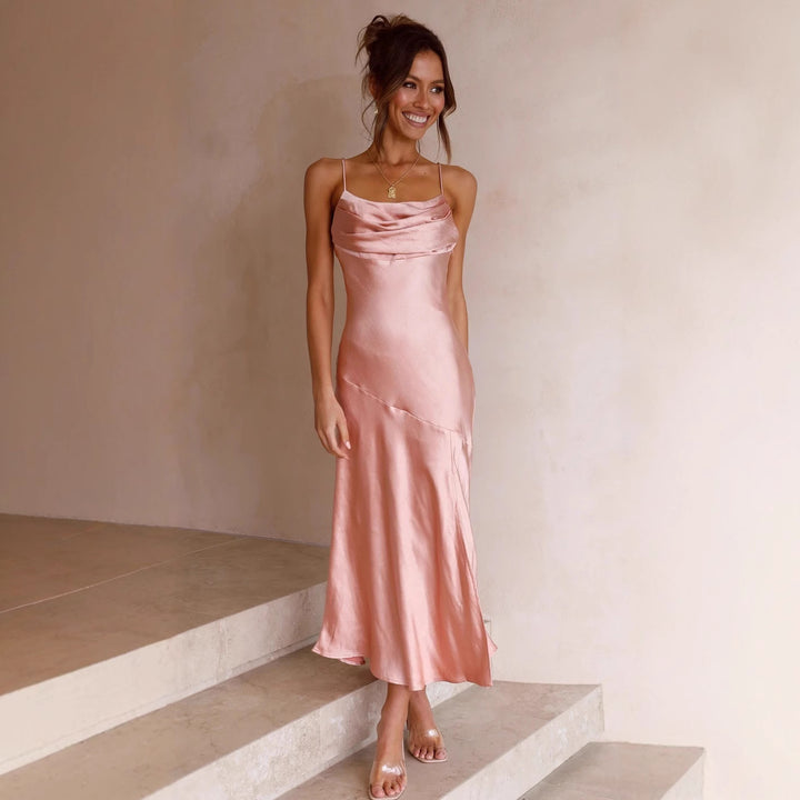 Kvinnors satin maxikjol med elegant slits och justerbara band Mirla-Eva Jonsson