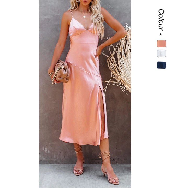 Kvinnors satin midi klänning med elegant V-ringning och sofistikerad slits-Eva Jonsson