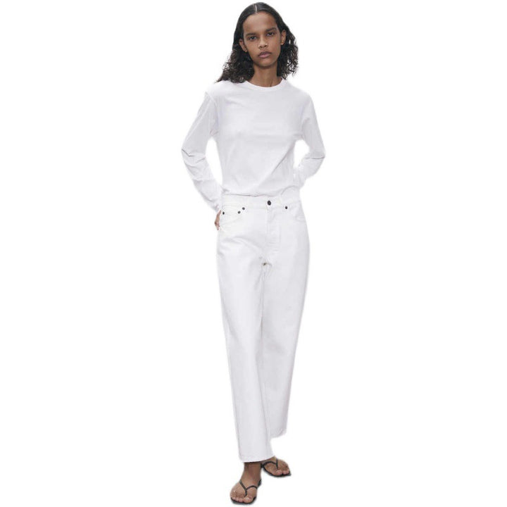 Kvinnors slim fit jeans i modern design Mirla-Eva Jonsson
