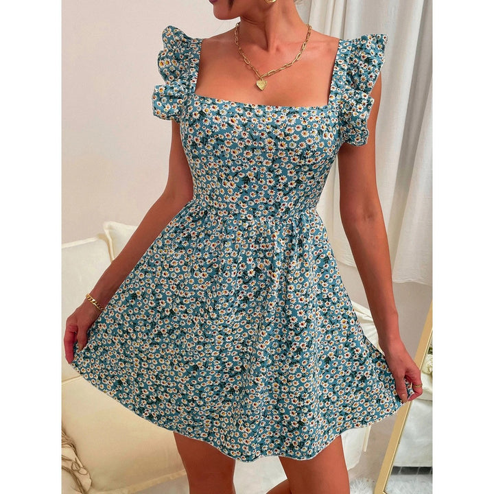 Kvinnors sommardress med rufflesdetaljer och fyrkantig halsringning Mirla-Eva Jonsson
