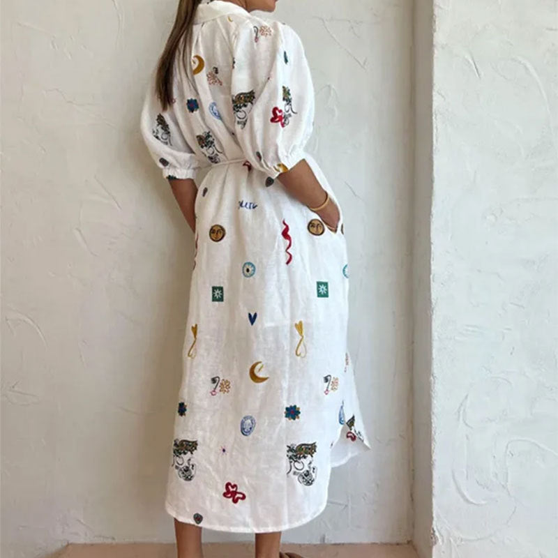 Kvinnors sommarklänning med färgglad broderidesign Mirla-Eva Jonsson