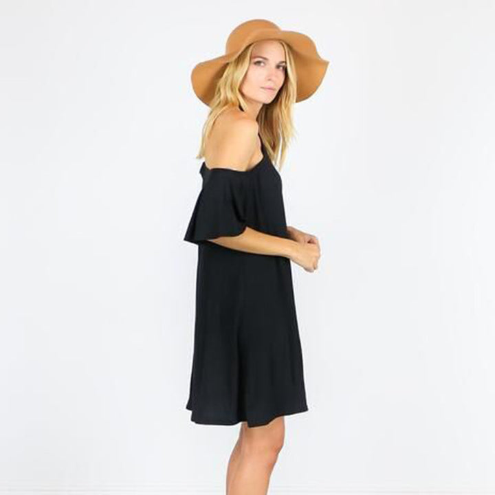 Kvinnors sommarklänning med off-shoulder-look och flödande skärning-Eva Jonsson