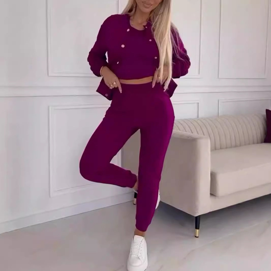 Kvinnors sportdräkt med kort topp och urban jacka Mirla-Eva Jonsson