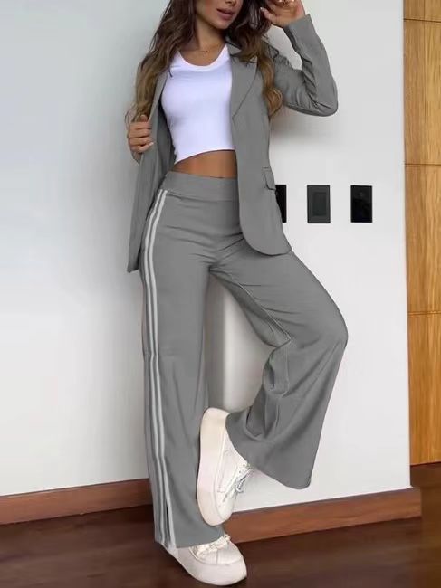 Kvinnors sportiga blazer-set med vida byxor Mirla-Eva Jonsson