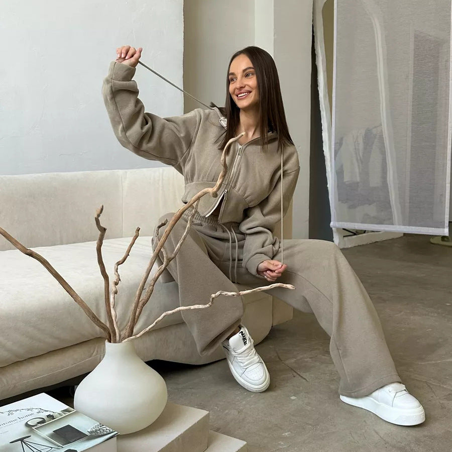 Kvinnors sportiga fleece lounge set med huva och justerbar midja Mirla-Eva Jonsson