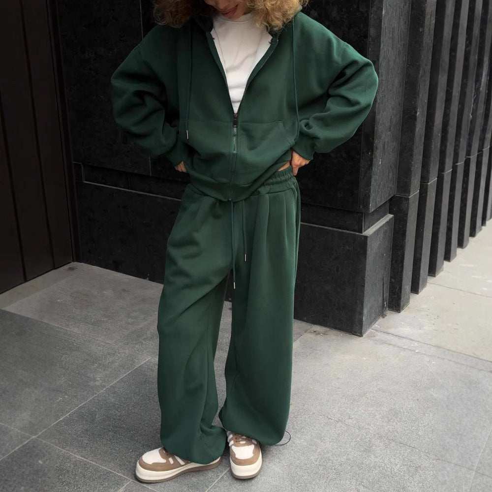 Kvinnors sportiga fleeceoverall med huva och vida ben Mirla-Eva Jonsson