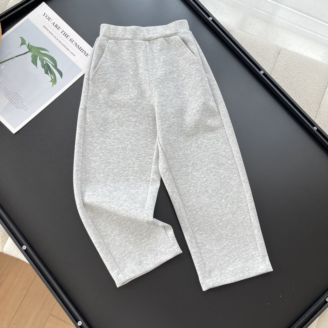 Kvinnors sportiga fritidsbyxor med elastisk midja och praktiska fickor Mirla-Eva Jonsson