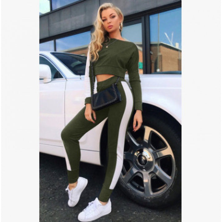 Kvinnors sportiga fritidsset med crop top och tajta byxor Mirla-Eva Jonsson