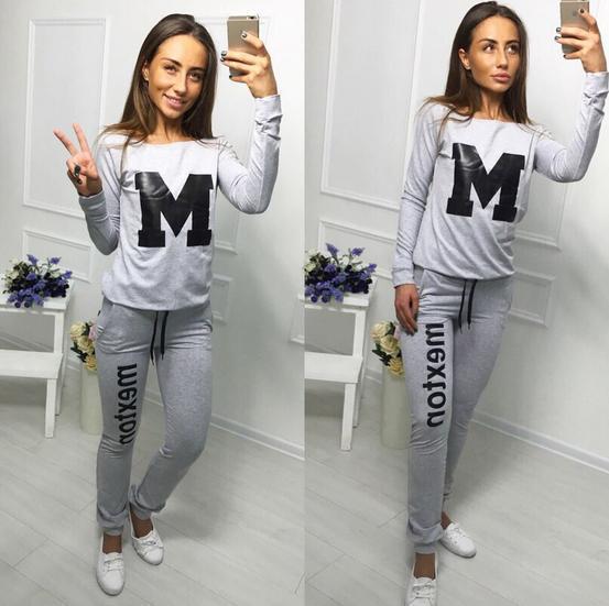 Kvinnors sportiga fritidsset med kreativt tryck Mirla-Eva Jonsson
