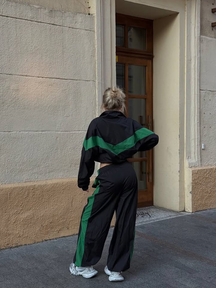 Kvinnors sportiga funktionella jacka med hög krage och dragkedja Mirla-Eva Jonsson