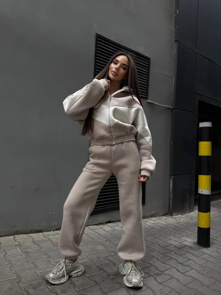 Kvinnors sportiga hoodie och bekväm joggerbyxor set Mirla-Eva Jonsson