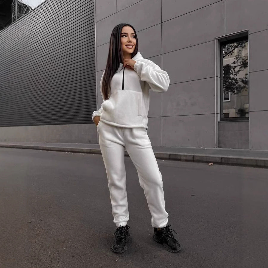 Kvinnors sportiga hoodie och joggingbyxor set Mirla-Eva Jonsson