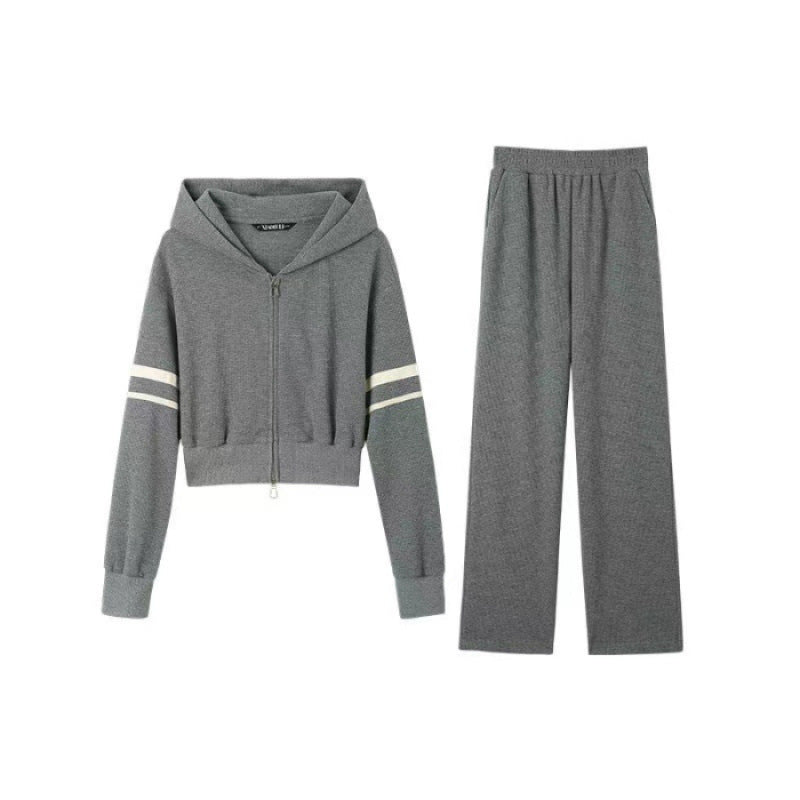 Kvinnors sportiga hoodie och joggingset med sportig dragkedja och bred passform Mirla-Eva Jonsson