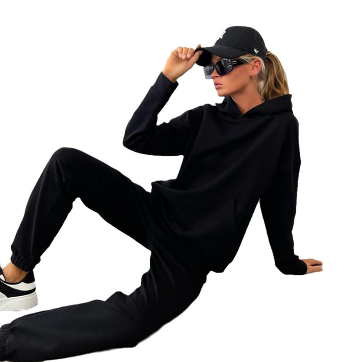 Kvinnors sportiga hoodie-set i mjuk bomullsblandning med praktiska fickor-Eva Jonsson