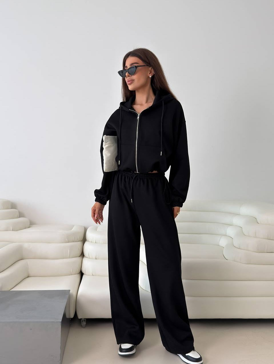 Kvinnors sportiga hoodie-set med dragkedja och elastisk midja Mirla-Eva Jonsson