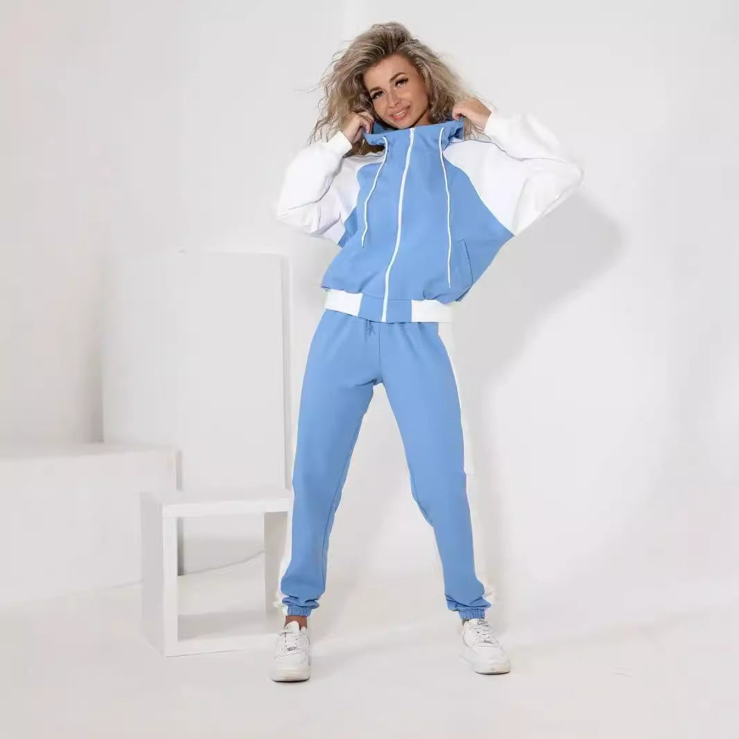 Kvinnors sportiga huvtröja tracksuit med bekväma nagelränder Mirla-Eva Jonsson