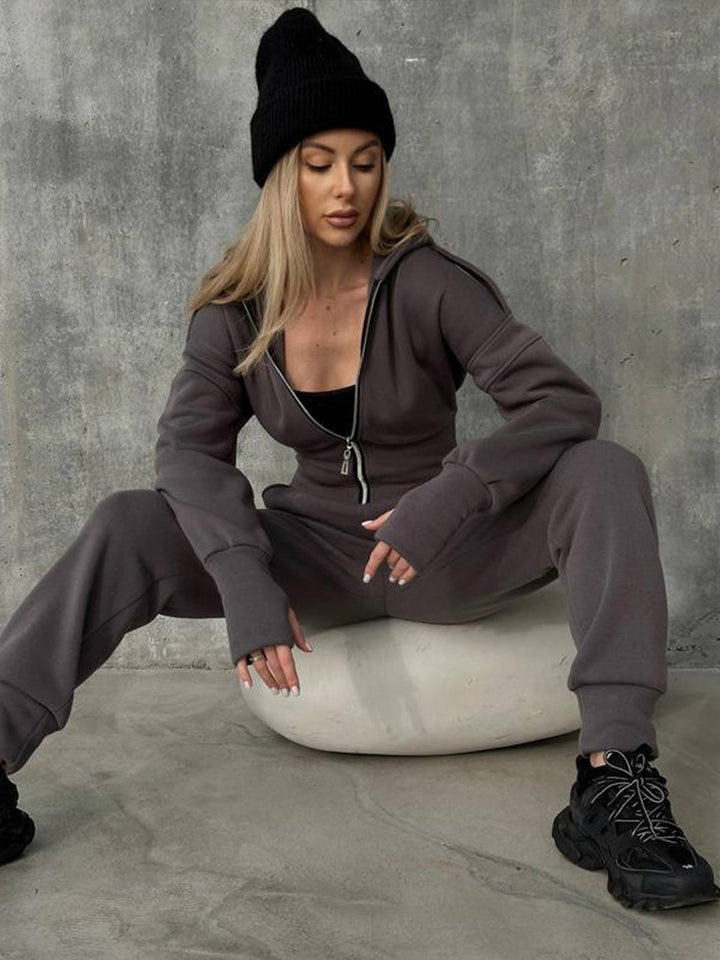 Kvinnors sportiga jumpsuit med dragkedja och hög krage Mirla-Eva Jonsson