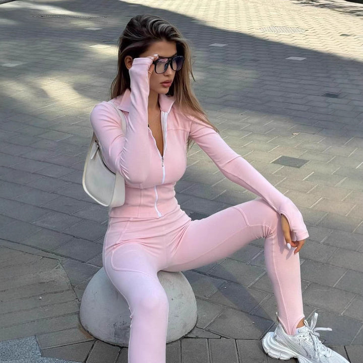 Kvinnors sportiga jumpsuit med hög krage och blixtlås Mirla-Eva Jonsson