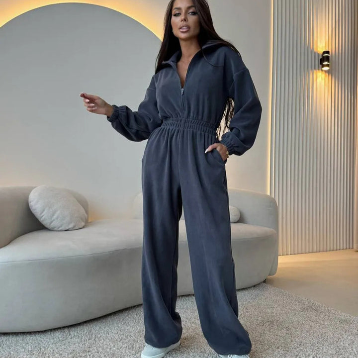 Kvinnors sportiga jumpsuit med hög midjeband och dolda dragkedja Mirla-Eva Jonsson