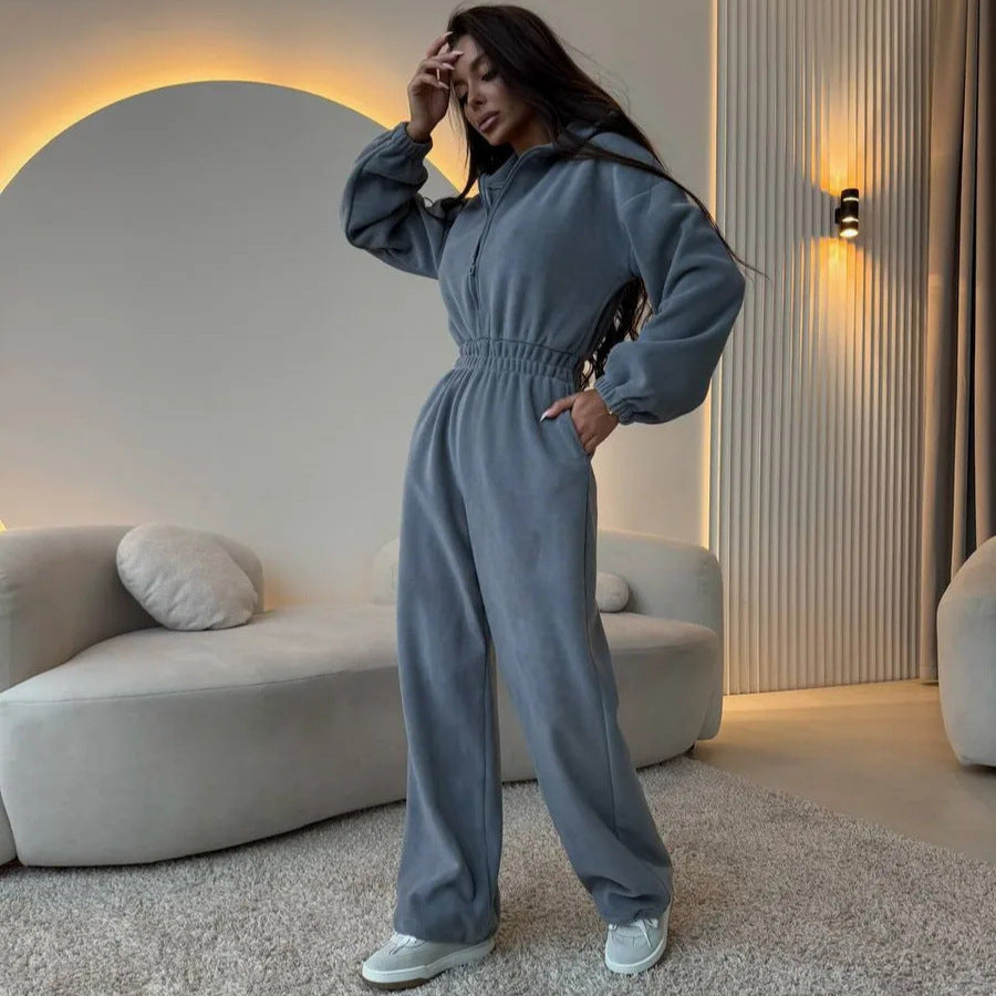 Kvinnors sportiga jumpsuit med hög midjeband och dolda dragkedja Mirla-Eva Jonsson