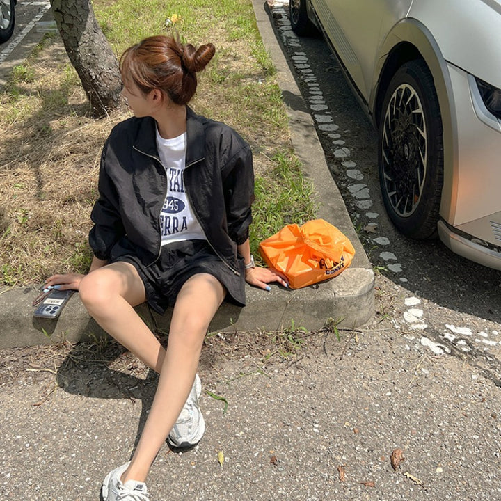 Kvinnors sportiga kombinationsset med hoodie och shorts Mirla-Eva Jonsson