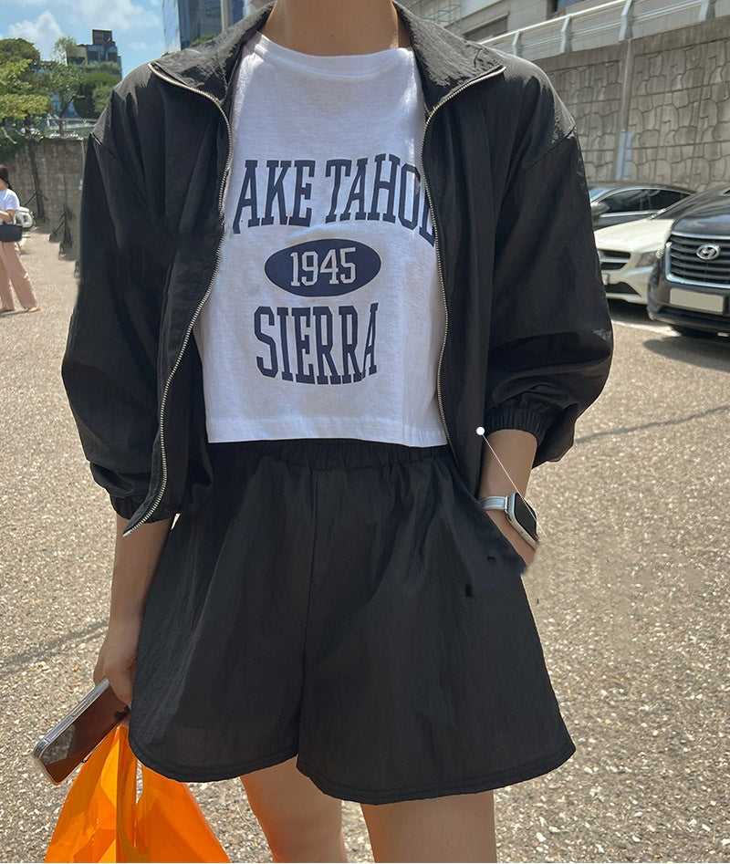 Kvinnors sportiga kombinationsset med hoodie och shorts Mirla-Eva Jonsson