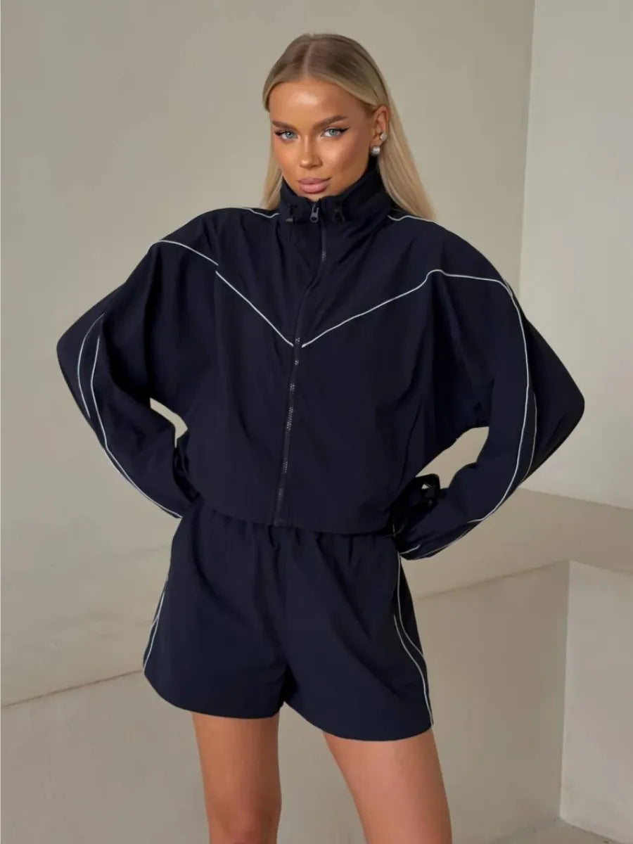 Kvinnors sportiga kort jacka och shorts set Mirla-Eva Jonsson
