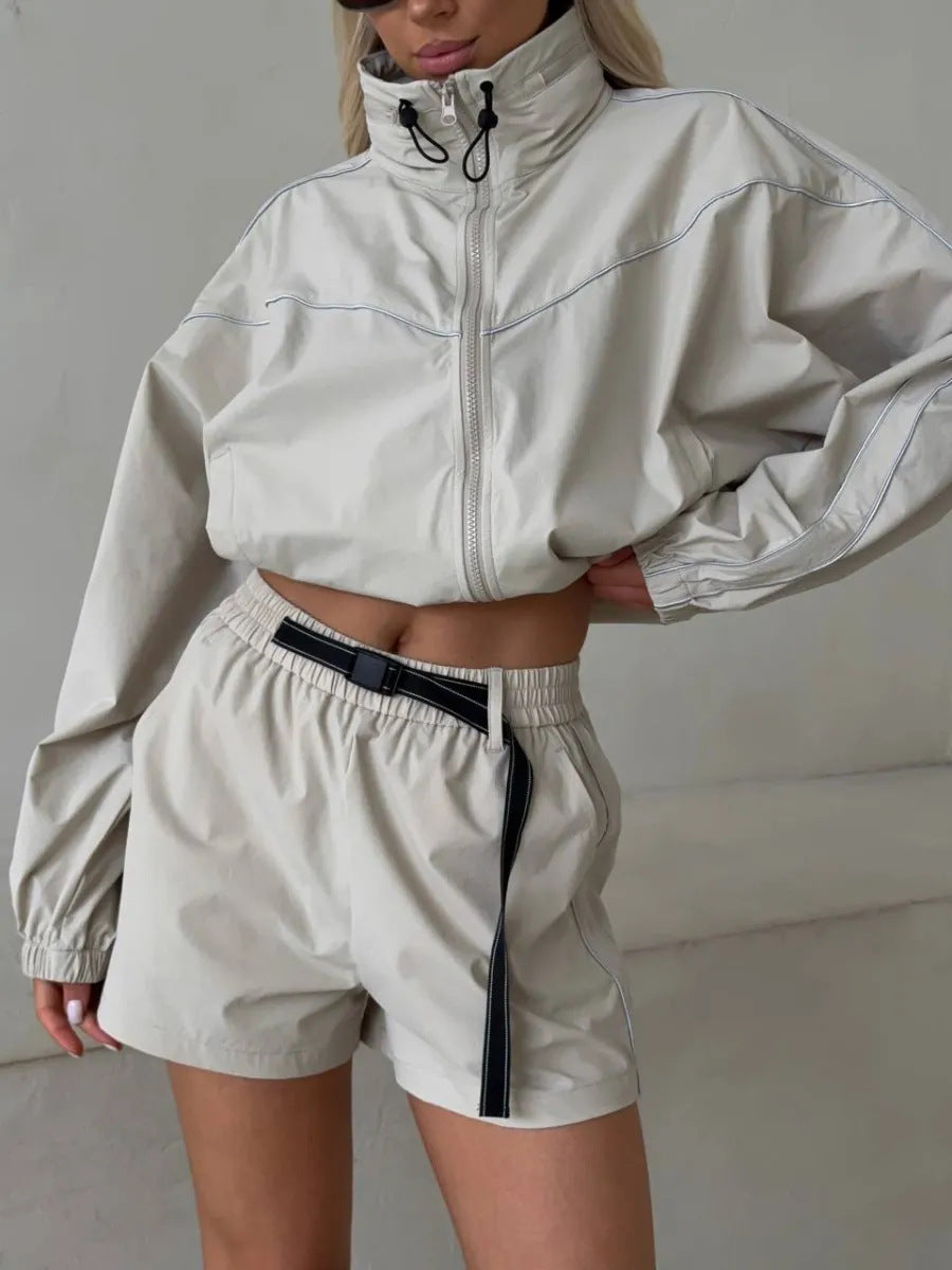 Kvinnors sportiga kort jacka och shorts set Mirla-Eva Jonsson