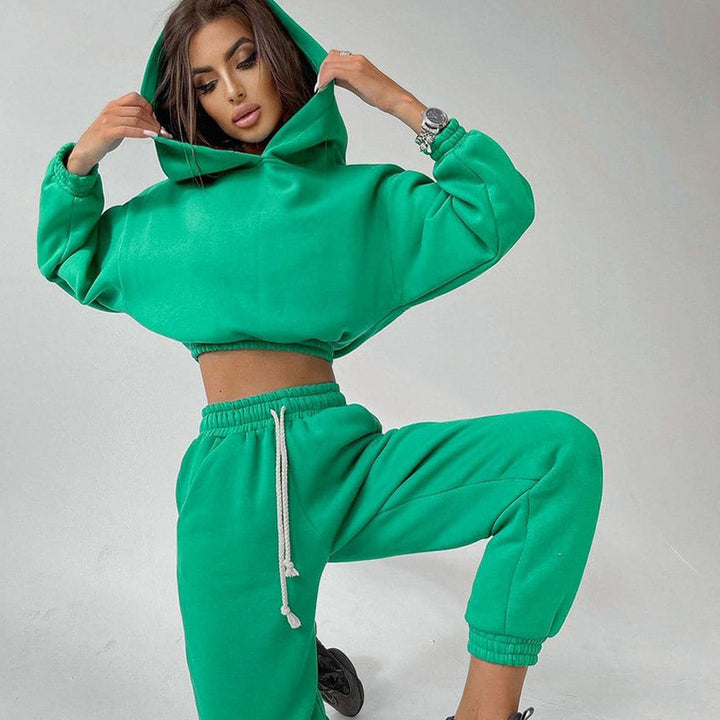 Kvinnors sportiga korta sweat set med elastisk midja och praktiska fickor-Eva Jonsson