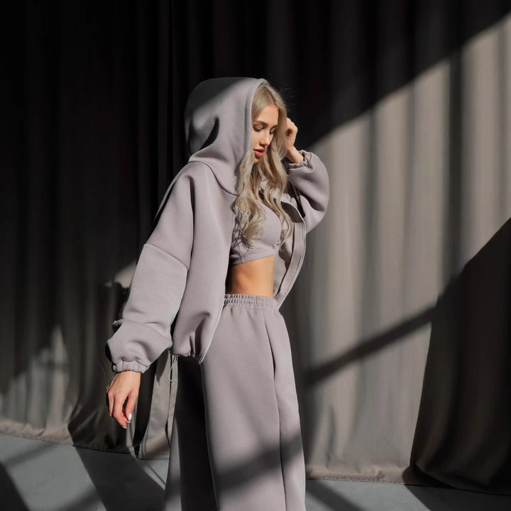 Kvinnors sportiga kortärmad hoodie med innovativ finish Mirla-Eva Jonsson