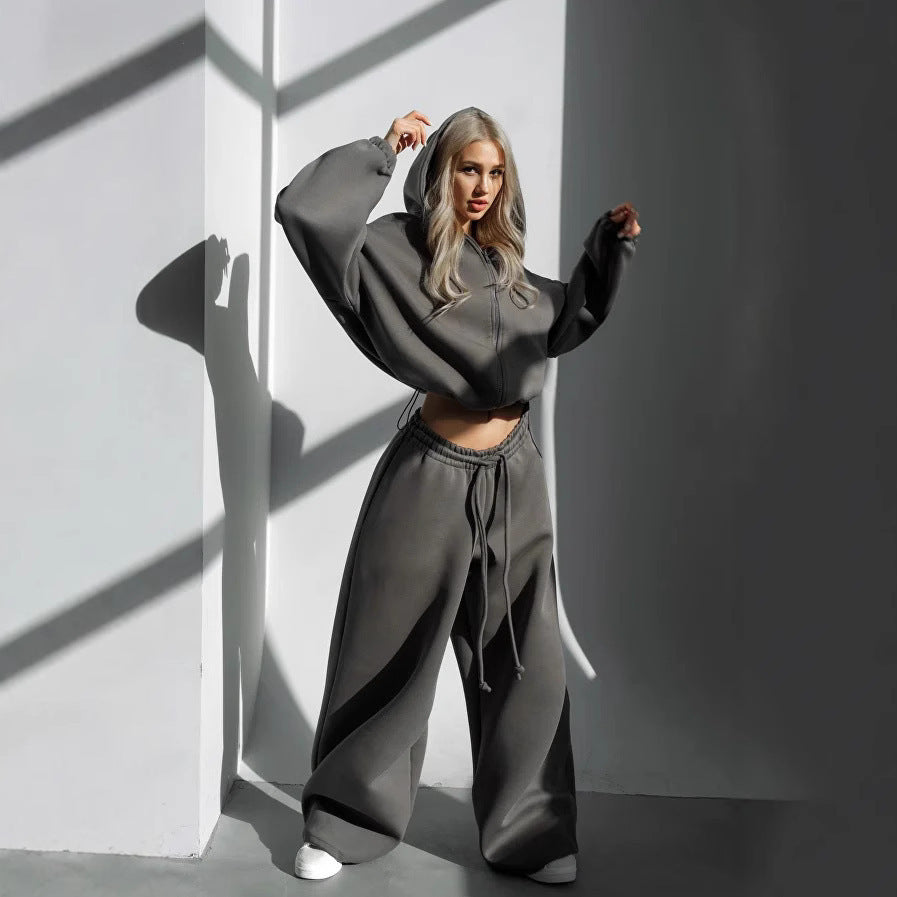 Kvinnors sportiga kortärmad hoodie med innovativ finish Mirla-Eva Jonsson