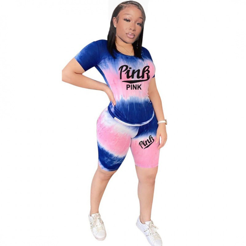 Kvinnors sportiga kortärmad outfit med trendigt tie-dye-mönster Mirla-Eva Jonsson