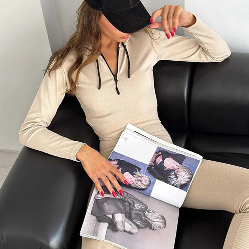 Kvinnors sportiga långärmad jumpsuit med dragkedja och figursydd passform Mirla-Eva Jonsson