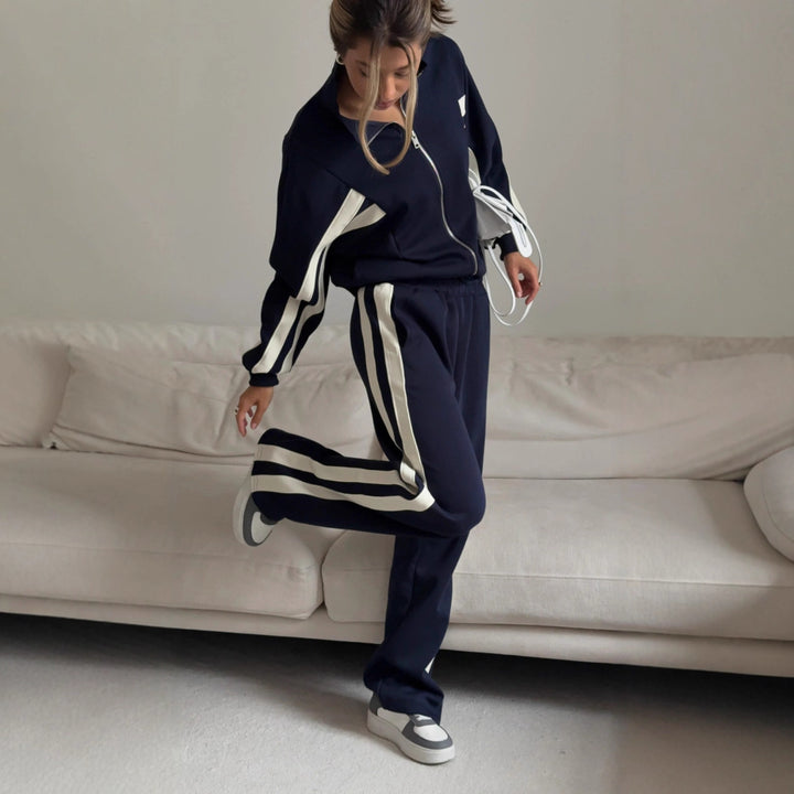 Kvinnors sportiga lounge-set med bekväm zip-jacka och vida byxor Mirla-Eva Jonsson