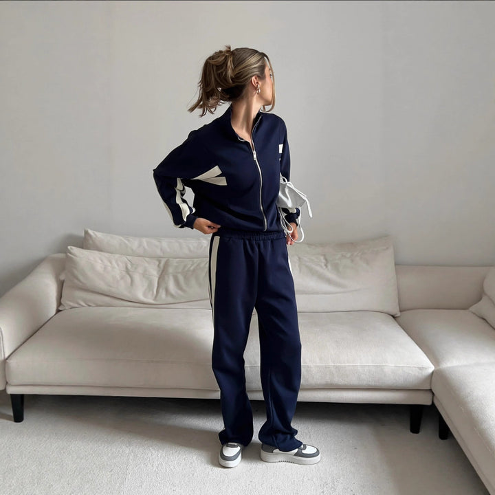 Kvinnors sportiga lounge-set med bekväm zip-jacka och vida byxor Mirla-Eva Jonsson