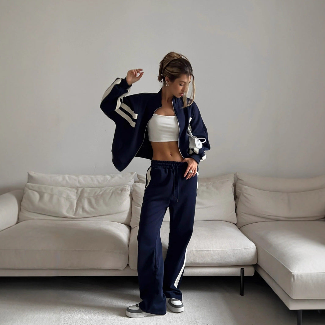 Kvinnors sportiga lounge-set med bekväm zip-jacka och vida byxor Mirla-Eva Jonsson