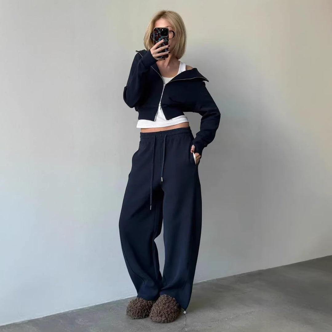 Kvinnors sportiga lounge set med hög krage och elastisk midja Mirla-Eva Jonsson