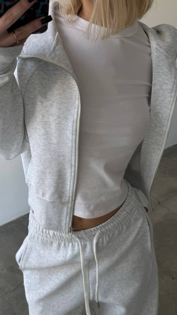 Kvinnors sportiga lounge set med hög krage och elastisk midja Mirla-Eva Jonsson