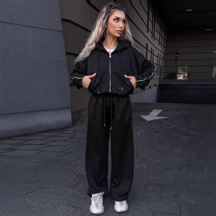 Kvinnors sportiga lounge set med huva och vida byxor Mirla-Eva Jonsson