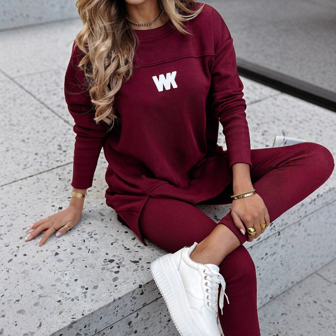 Kvinnors sportiga lounge-set med oversized sweatshirt och figurnära leggings Mirla-Eva Jonsson